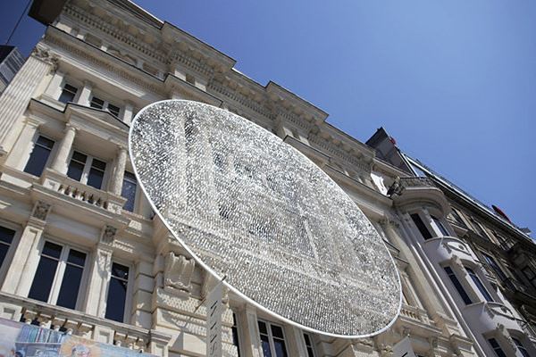 14-ribu-lensa-kacamata-menjadi-dekorasi-museum-istanbul