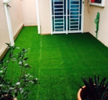 4-tips-percantik-rumah-dengan-rumput-buatan